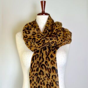 Extra Long Lightweight Women’s Animal Print Leopard Scarf Convertible